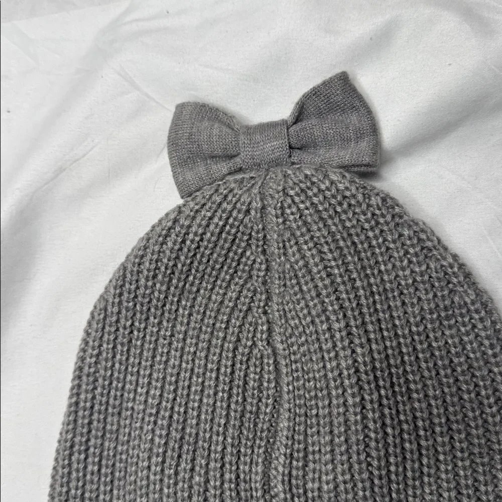 Kate Spade Women’s Gray Rib‎ Knit Bow Hat.